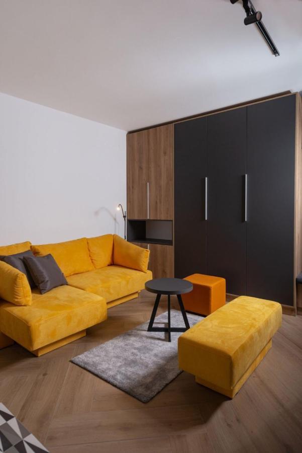Republic Square Apartment - With Garage Novi Sad Extérieur photo