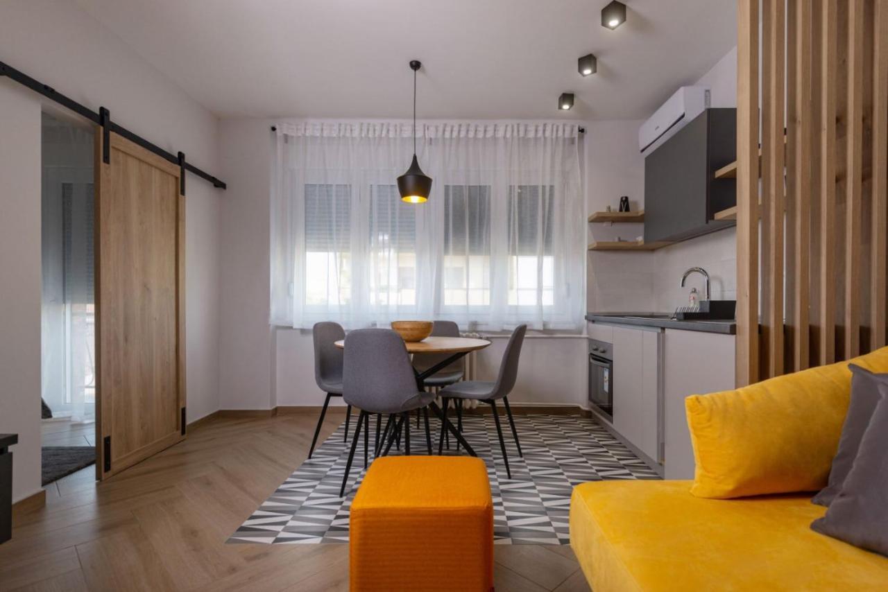 Republic Square Apartment - With Garage Novi Sad Extérieur photo