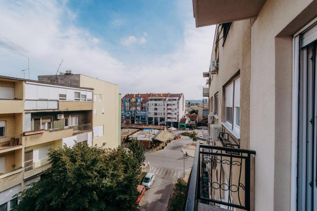 Republic Square Apartment - With Garage Novi Sad Extérieur photo
