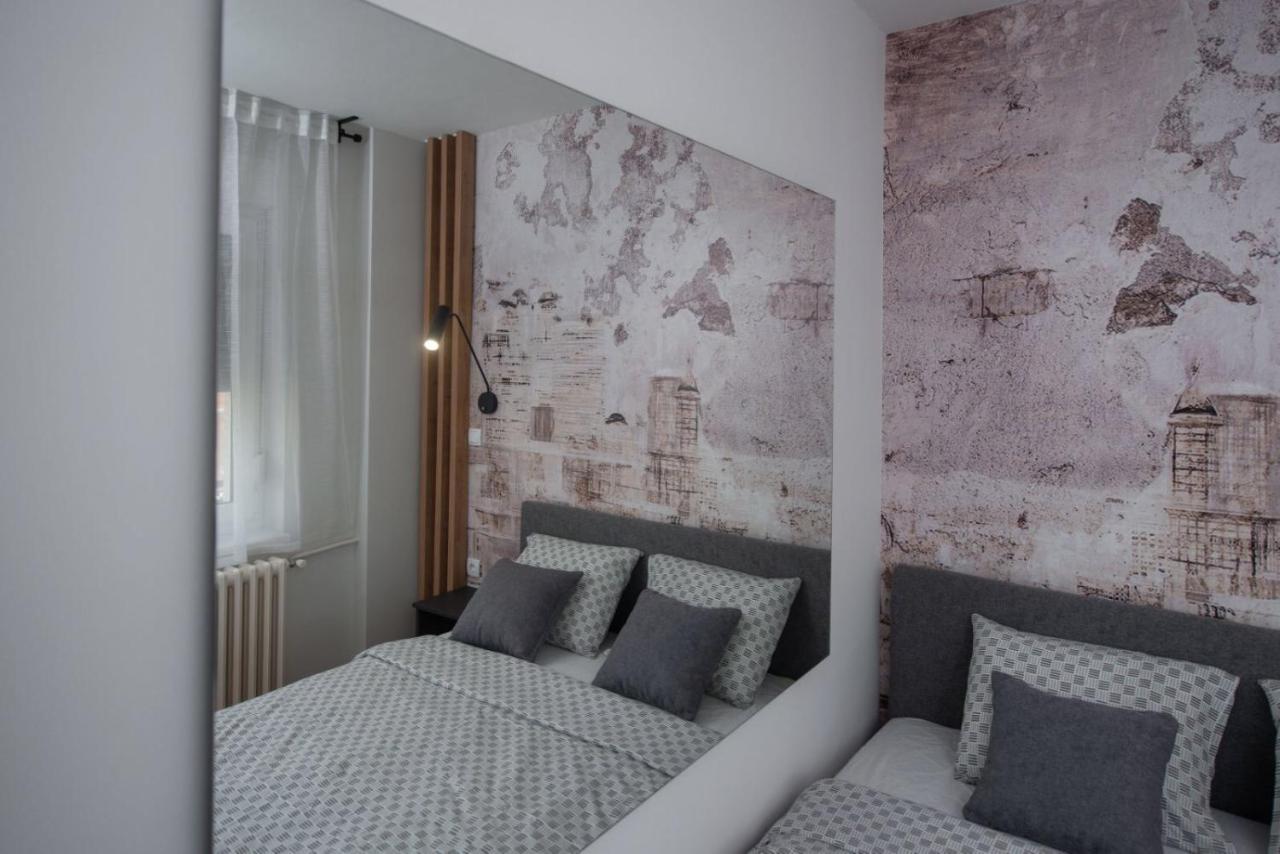 Republic Square Apartment - With Garage Novi Sad Extérieur photo